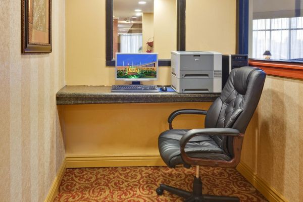 Hotel Ramada Columbus Highway 45
